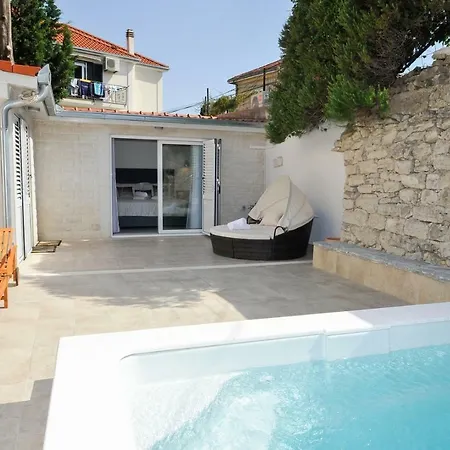 Private Oasis-villa Sandina