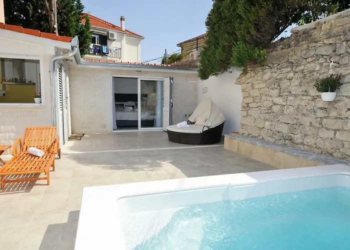 Private Oasis-villa Sandina