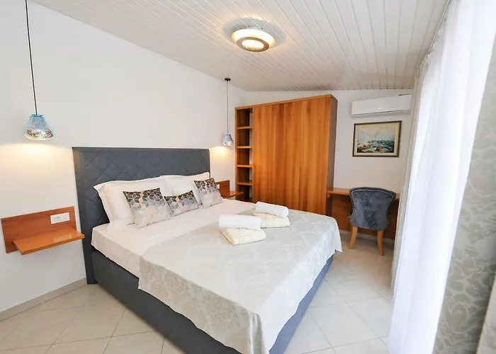 Private Oasis-villa Sandina דירה