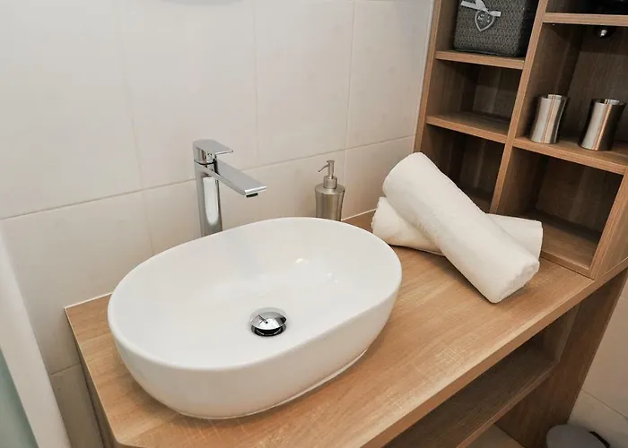 Private Oasis-villa Sandina דירה *