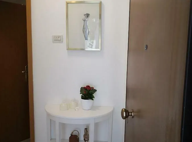 Private Oasis-villa Sandina דירה ספליט